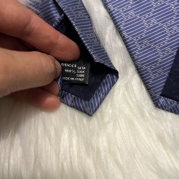 Gucci Tie Blue 100% Silk Made in Italy - Picture 6 of 7